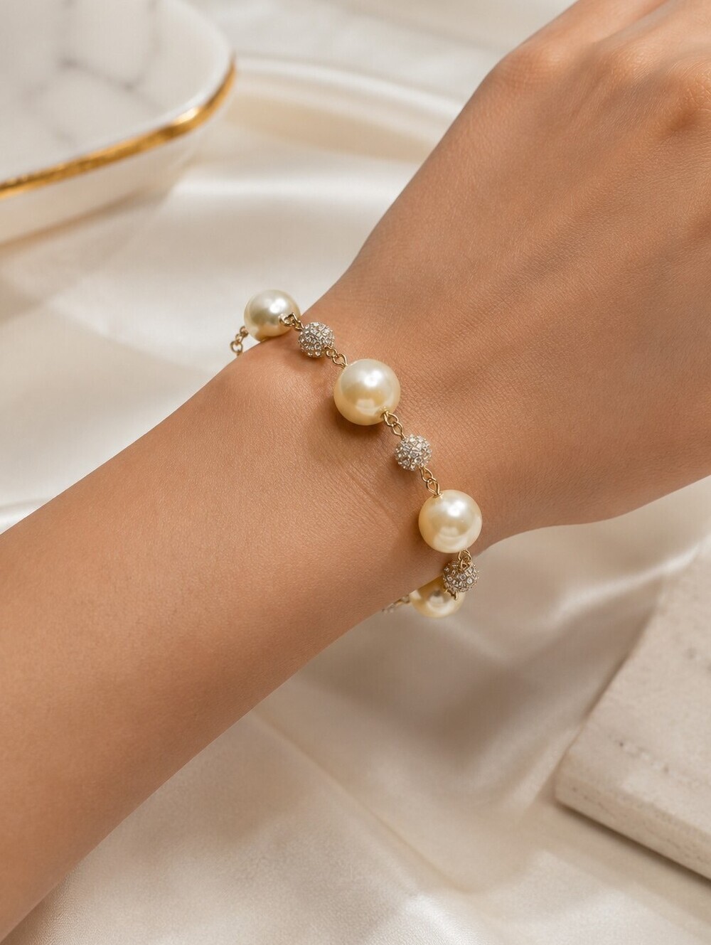 Versona Cream and Gold Vintage-Inspired Faux Pearl and Crystal Bracelet